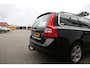 Volvo V70 1.6 T4 Momentum*Perfect Onderh.*NL-Auto*Trekhaak/Navi/Leder/Cruise-Control/Climate-Control/Parkeersens.*