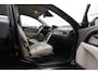 Volvo V70 1.6 T4 Momentum*Perfect Onderh.*NL-Auto*Trekhaak/Navi/Leder/Cruise-Control/Climate-Control/Parkeersens.*