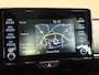 Toyota Yaris 1.5 Hybrid Dynamic - ORIGINEEL NEDERLANDSE AUTO - TREKHAAK (450KG TREKGEWICHT) - AUTOMATISCHE AIRCO - ACHTERUITRIJCAMERA - PARKEERSENSOREN ACHTER - KEYLESS ENTRY/START - LED KOPLAMPEN - APPLE CARPLAY/ANDROID AUTO