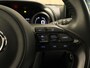 Toyota Yaris 1.5 Hybrid Dynamic - ORIGINEEL NEDERLANDSE AUTO - TREKHAAK (450KG TREKGEWICHT) - AUTOMATISCHE AIRCO - ACHTERUITRIJCAMERA - PARKEERSENSOREN ACHTER - KEYLESS ENTRY/START - LED KOPLAMPEN - APPLE CARPLAY/ANDROID AUTO