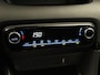 Toyota Yaris 1.5 Hybrid Dynamic - ORIGINEEL NEDERLANDSE AUTO - TREKHAAK (450KG TREKGEWICHT) - AUTOMATISCHE AIRCO - ACHTERUITRIJCAMERA - PARKEERSENSOREN ACHTER - KEYLESS ENTRY/START - LED KOPLAMPEN - APPLE CARPLAY/ANDROID AUTO
