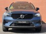 Volvo XC40 2.0 B4 Plus Dark Mild hybrid, Automaat, Panoramadak, Stoel- en stuurverwarming, Park assist voor- en achter, Parkeercamera,