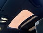 Volvo XC40 2.0 B4 Plus Dark Mild hybrid, Automaat, Panoramadak, Stoel- en stuurverwarming, Park assist voor- en achter, Parkeercamera,