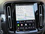 Volvo XC40 2.0 B4 Plus Dark Mild hybrid, Automaat, Panoramadak, Stoel- en stuurverwarming, Park assist voor- en achter, Parkeercamera,