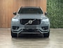 Volvo XC90 T8 AWD Recharge Ultimate Dark Long Range | Trekhaak | 360 Camera | Head-Up Display | Harman Kardon | 455pk | All Season banden | Adaptieve Cruise Control | Stoelverwarming voor+achter | Stuurwielverwarming | Schuifdak | Standkachel met Volvo On Call App | Full LED Meesturende koplampen | Pilot Assist | BLIS Dode Hoek Detectie | Alcantara hemelbekleding | Lederen zonnekleppen en handgrepen | Elektrische voorstoelen geheugen | R-Design Contour stoelen met wit stiksel en bies | Zitting verlenging voorstoelen | Lederen dashboard | 20 Inch | Google Infotainment | Keyless Drive | Privacy Glass | Elektrisch bedienbare achterklep | Geïntegreerd kinderzitje achterin | Geïntegreerde zongordijnen achterportieren | Verlichte instaplijsten | 7-Persoons | 4-Zone Climate Control | DAB Radio | Apple Carplay/Android Auto | Thunder Grey Metallic |