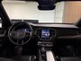 Volvo XC90 T8 AWD Recharge Ultimate Dark Long Range | Trekhaak | 360 Camera | Head-Up Display | Harman Kardon | 455pk | All Season banden | Adaptieve Cruise Control | Stoelverwarming voor+achter | Stuurwielverwarming | Schuifdak | Standkachel met Volvo On Call App | Full LED Meesturende koplampen | Pilot Assist | BLIS Dode Hoek Detectie | Alcantara hemelbekleding | Lederen zonnekleppen en handgrepen | Elektrische voorstoelen geheugen | R-Design Contour stoelen met wit stiksel en bies | Zitting verlenging voorstoelen | Lederen dashboard | 20 Inch | Google Infotainment | Keyless Drive | Privacy Glass | Elektrisch bedienbare achterklep | Geïntegreerd kinderzitje achterin | Geïntegreerde zongordijnen achterportieren | Verlichte instaplijsten | 7-Persoons | 4-Zone Climate Control | DAB Radio | Apple Carplay/Android Auto | Thunder Grey Metallic |