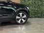 Volvo XC40 Recharge Core | 96% SoH | Stoel en Stuurwielverwarming | Parkeercamera | Parkeersensoren voor+achter | Zitting verlenging voorstoelen | Draadloos telefoon opladen | Google Infotainment | Warmtepomp | Elektrisch inklapbare buitenspiegels | Regensensor | Cruise Control | 19 Inch | Climate Control L+R | DAB Radio | Apple Carplay/Android Auto | Volvo On Call met mobiele App functionaliteit |