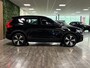 Volvo XC40 Recharge Core | 96% SoH | Stoel en Stuurwielverwarming | Parkeercamera | Parkeersensoren voor+achter | Zitting verlenging voorstoelen | Draadloos telefoon opladen | Google Infotainment | Warmtepomp | Elektrisch inklapbare buitenspiegels | Regensensor | Cruise Control | 19 Inch | Climate Control L+R | DAB Radio | Apple Carplay/Android Auto | Volvo On Call met mobiele App functionaliteit |