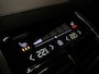 Volvo XC90 T8 AWD Recharge Ultra Dark | Luchtvering | Trekhaak | 360 Camera | Head-Up Display | Harman Kardon | 455pk | Adaptieve Cruise Control | Stoelverwarming voor+achter | Stuurwielverwarming | Schuifdak | Full LED Meesturende koplampen | Pilot Assist | BLIS Dode Hoek Detectie | Alcantara hemelbekleding | Lederen zonnekleppen en handgrepen | Elektrische voorstoelen geheugen | Lederen bekleding | Zitting verlenging voorstoelen | Lederen dashboard | 20 Inch | Google Infotainment | Keyless Drive | Privacy Glass | Elektrisch bedienbare achterklep | Geïntegreerd kinderzitje achterin | Geïntegreerde zongordijnen achterportieren | Verlichte instaplijsten | 7-Persoons | 4-Zone Climate Control | DAB Radio | Apple Carplay/Android Auto | Alarm Klasse III | Onyx Black Metallic |
