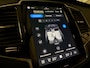 Volvo XC90 T8 AWD Recharge Ultra Dark | Luchtvering | Trekhaak | 360 Camera | Head-Up Display | Harman Kardon | 455pk | Adaptieve Cruise Control | Stoelverwarming voor+achter | Stuurwielverwarming | Schuifdak | Full LED Meesturende koplampen | Pilot Assist | BLIS Dode Hoek Detectie | Alcantara hemelbekleding | Lederen zonnekleppen en handgrepen | Elektrische voorstoelen geheugen | Lederen bekleding | Zitting verlenging voorstoelen | Lederen dashboard | 20 Inch | Google Infotainment | Keyless Drive | Privacy Glass | Elektrisch bedienbare achterklep | Geïntegreerd kinderzitje achterin | Geïntegreerde zongordijnen achterportieren | Verlichte instaplijsten | 7-Persoons | 4-Zone Climate Control | DAB Radio | Apple Carplay/Android Auto | Alarm Klasse III | Onyx Black Metallic |