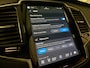 Volvo XC90 T8 AWD Recharge Ultra Dark | Luchtvering | Trekhaak | 360 Camera | Head-Up Display | Harman Kardon | 455pk | Adaptieve Cruise Control | Stoelverwarming voor+achter | Stuurwielverwarming | Schuifdak | Full LED Meesturende koplampen | Pilot Assist | BLIS Dode Hoek Detectie | Alcantara hemelbekleding | Lederen zonnekleppen en handgrepen | Elektrische voorstoelen geheugen | Lederen bekleding | Zitting verlenging voorstoelen | Lederen dashboard | 20 Inch | Google Infotainment | Keyless Drive | Privacy Glass | Elektrisch bedienbare achterklep | Geïntegreerd kinderzitje achterin | Geïntegreerde zongordijnen achterportieren | Verlichte instaplijsten | 7-Persoons | 4-Zone Climate Control | DAB Radio | Apple Carplay/Android Auto | Alarm Klasse III | Onyx Black Metallic |