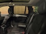 Volvo XC90 T8 AWD Recharge Ultra Dark | Luchtvering | Trekhaak | 360 Camera | Head-Up Display | Harman Kardon | 455pk | Adaptieve Cruise Control | Stoelverwarming voor+achter | Stuurwielverwarming | Schuifdak | Full LED Meesturende koplampen | Pilot Assist | BLIS Dode Hoek Detectie | Alcantara hemelbekleding | Lederen zonnekleppen en handgrepen | Elektrische voorstoelen geheugen | Lederen bekleding | Zitting verlenging voorstoelen | Lederen dashboard | 20 Inch | Google Infotainment | Keyless Drive | Privacy Glass | Elektrisch bedienbare achterklep | Geïntegreerd kinderzitje achterin | Geïntegreerde zongordijnen achterportieren | Verlichte instaplijsten | 7-Persoons | 4-Zone Climate Control | DAB Radio | Apple Carplay/Android Auto | Alarm Klasse III | Onyx Black Metallic |