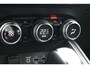 Renault Clio 1.6 E-Tech Hybrid 140 Intens | Achteruitrijcamera | Navigatie | Cruise Control