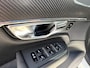 Volvo XC90 2.0 T8 Twin Engine AWD R-Design | 22' LMV Velgen | Elek. Trekhaak | Head-Up Display | Panoramadak |