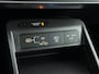 Hyundai Kona Electric Pure Edition 64.8 kWh | Stoel + stuurverwarming | WLTP 510km | Navigatie | Camera | Adaptive cruise |