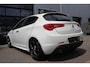 Alfa Romeo Giulietta 1.4 T Sprint - TREKHAAK - ALCANTARA - PDC - SCHERPSTE PRIJS VAN EUROPA!