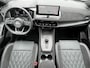 Nissan Qashqai 1.3 MHEV Xtronic Tekna Plus / Fabrieksgarantie tot 10-2028 / Panorama dak / HUD / BOSE audio / Leder / Stuur- en stoelverwarming / 1.800 kg trekgewicht / Navigatie / Apple Carplay Android / 20" LM wielen & All Season banden /