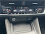 Nissan Qashqai 1.3 MHEV Xtronic Tekna Plus / Fabrieksgarantie tot 10-2028 / Panorama dak / HUD / BOSE audio / Leder / Stuur- en stoelverwarming / 1.800 kg trekgewicht / Navigatie / Apple Carplay Android / 20" LM wielen & All Season banden /