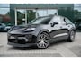 Porsche Macan 4 | Luchtvering PASM | Panoramadak | Adaptieve cruise control | Bose Surround Sound | Comfortstoelen 14 voudig | 21 inch velgen l