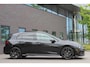Volkswagen Golf 1.5 eTSI R-Line pano / IQ light