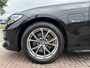 BMW 3-Serie Touring 320e Business Edition Plus |PANO|LEDER|LED|ST VWM|SFEERVERL.|M STUUR