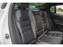 Volvo S60 B4 R-Design, Harman/Kardon, Stoel & Stuurverwarming, Trekhaak, Camera, Memory, Carplay, Adaptive Cruise.
