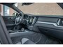 Volvo S60 B4 R-Design, Harman/Kardon, Stoel & Stuurverwarming, Trekhaak, Camera, Memory, Carplay, Adaptive Cruise.
