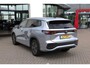 Volkswagen Tayron 1.5 eHybrid Life Edition PL €863 p/m* | SOH 99,54% | 204PK / 150kW DSG, Snelladen 40kW mogelijk, 60 maanden / 100.000km garantie, navigatie, 18" LMV vierseizoenenbanden, wegklapbare trekhaak, verwarmbare voorstoelen, adaptief onderstel (dcc), privacy glas, chrome dakrails, achteruitrijcamera (rear view), dodehoekdetectie (side assist), 3-zone climatronic, adaptieve cruise control (acc), park assist plus, verwarmbaar multifunctioneel lederen stuurwiel, DAB+, Apple Carplay & Android Auto, draadloze telefoonlader etc.