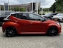 Toyota Yaris 1.5 Hybrid Executive HEAD-UP AD-CRUISE JBL-AUDIO APPLE/ANDROID CLIMA KEYLESS BLIND-SPOT PARK-SENSOR STOELVERWARMING LM-VELGEN 17"