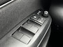 Toyota Yaris 1.5 Hybrid Executive HEAD-UP AD-CRUISE JBL-AUDIO APPLE/ANDROID CLIMA KEYLESS BLIND-SPOT PARK-SENSOR STOELVERWARMING LM-VELGEN 17"