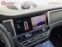 Porsche Macan 2.0 T Sport Chrono Trekhaak Panoramadak Luchtvering BOSE NL Dealer Auto! | Adaptieve Sportstoelen Memory | Achteruitrijcamera | Apple CarPlay | Stoelverwarming