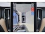 Volvo XC60 T6 Recharge AWD Plus Bright - Panorama/schuifdak - IntelliSafe Assist & Surround - 360º Camera - Harman/Kardon audio - Adaptieve LED koplampen - Verwarmde voorstoelen, stuur & achterbank - Parkeersensoren voor & achter - Elektr. bedienb. voorstoelen met geheugen - Head up display - Draadloze tel. lader - Extra getint glas - 19' LMV