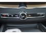 Volvo XC60 T6 Recharge AWD Plus Bright - Panorama/schuifdak - IntelliSafe Assist & Surround - 360º Camera - Harman/Kardon audio - Adaptieve LED koplampen - Verwarmde voorstoelen, stuur & achterbank - Parkeersensoren voor & achter - Elektr. bedienb. voorstoelen met geheugen - Head up display - Draadloze tel. lader - Extra getint glas - 19' LMV