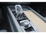 Volvo XC60 T6 Recharge AWD Plus Bright - Panorama/schuifdak - IntelliSafe Assist & Surround - 360º Camera - Harman/Kardon audio - Adaptieve LED koplampen - Verwarmde voorstoelen, stuur & achterbank - Parkeersensoren voor & achter - Elektr. bedienb. voorstoelen met geheugen - Head up display - Draadloze tel. lader - Extra getint glas - 19' LMV