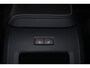 Volvo XC60 T8 Recharge AWD Ultra Black Edition - Panorama/schuifdak - IntelliSafe Assist & Surround - Harman/Kardon audio - Parkeercamera achter - Verwarmde voorstoelen, stuur & achterbank - Parkeersensoren voor & achter - Elektr. bedienb. voorstoelen met geheugen - Head up display - Draadloze tel. lader - Extra getint glas - Inklapbare trekhaak - 21' LMV