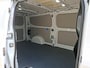 Ford E-Transit Custom 340 L2H1 Trend 71 kWh | Direct leverbaar | Trekhaak | All weather banden | Imperiaal wegklapbaar | Laadruimte bekleed