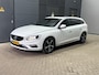 Volvo V60 2.0 T4 Business Sport | ACC | Panoramadak | BLIS | Automaat | Standkachel | Keyless | Stoelverwarming