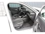 Peugeot e-2008 EV GT First Edition 54 kWh 156 PK | Navigatie | Stoelverwarming | DAB | Carplay | Camera | SOH 94,9%