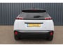 Peugeot e-2008 EV GT First Edition 54 kWh 156 PK | Navigatie | Stoelverwarming | DAB | Carplay | Camera | SOH 94,9%