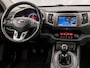 Kia Sportage 1.6 GDI Sport (NAVIGATIE, CLIMATE, GETINT GLAS, CAMERA, SPORTSTOELEN, TREKHAAK, CRUISE, BLUETOOTH, NIEUWE APK, NIEUWSTAAT)