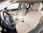 Mercedes-Benz C-klasse 350 e AMG Deluxe Sport 279Pk Automaat (NAVIGATIE, LUCHTVERING, MEMORY SEATS, CAMERA, TREKHAAK, ADAPTIVE CRUISE, SFEERVERLICHTING, KEYLESS START, ELEK ACHTERKLEP, GETINT GLAS, NIEUWSTAAT)