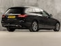 Mercedes-Benz C-klasse 350 e AMG Deluxe Sport 279Pk Automaat (NAVIGATIE, LUCHTVERING, MEMORY SEATS, CAMERA, TREKHAAK, ADAPTIVE CRUISE, SFEERVERLICHTING, KEYLESS START, ELEK ACHTERKLEP, GETINT GLAS, NIEUWSTAAT)