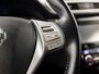 Nissan Qashqai 1.2 Deluxe (PANORAMADAK, NAVIGATIE, CLIMATE, 360 CAMERA, STOELVERWARMING, SPORTSTOELEN, TREKHAAK, GETINT GLAS, NIEUWE APK, NIEUWSTAAT)