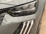 Peugeot 208 Hybrid 100 e-DCS6 GT Panorama Dak | LED | Digitaal Dashboard | Leder/Stof Sportstoelen | Carplay | Camera | Keyless | Achteruitrijcamera | Apple Carplay/Android Auto|telefoonintegratie premium | Cruise control