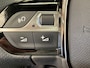 Peugeot 208 Hybrid 100 e-DCS6 GT Panorama Dak | LED | Digitaal Dashboard | Leder/Stof Sportstoelen | Carplay | Camera | Keyless | Achteruitrijcamera | Apple Carplay/Android Auto|telefoonintegratie premium | Cruise control