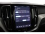 Volvo XC60 T8 Plug-in hybrid Ultra Black Edition | ACC | Bowers&Wilkins | Trekhaak | Panoramadak | Massage | Head-Up | 360° Camera