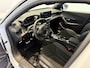 Peugeot 2008 1.2 Hybrid 145 GT | APPLE CARPLAY & ANDROID AUTO | STOELVERWARMING | NAVI | ELEKTRISCHE STOELEN | AUTOMAAT |