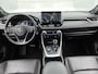 Toyota RAV4 2.5 Plug-in Hybrid AWD Bi-Tone Plus | BTW voertuig | JBL | Head-Up Display | Stoel+stuurverwarming | Stoel ventilatie | Trekhaak afneembaar | 1500KG trekgewicht | 360 Camera | Elektrische achterklep | Parkeersensoren voor+achte