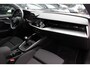 Audi A3 Sportback 30 TFSI Business edition / Trekhaak / CarPlay / Parkeerhulp achter / 17'' / LED Koplampen / Getint glas / DAB / Cruise Control