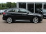 BMW X1 sDrive20i High Executive / Panoramadak / Leder / CarPlay / Parkeerhulp V+A / 18'' / Sportstoelen / DAB / Stoelverwarming / Cruise Control